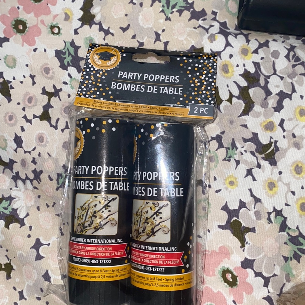 12 (2packs) party popper’s confetti shooters BLACK GOLD SILVER Graduation theme